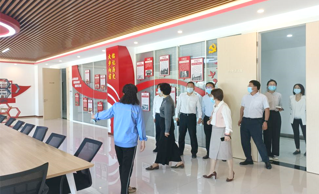 西安市委副书记赵璟一行调研高陵uu电玩官网工业园 西安市委副书记赵璟一行调研高陵uu电玩官网工业园