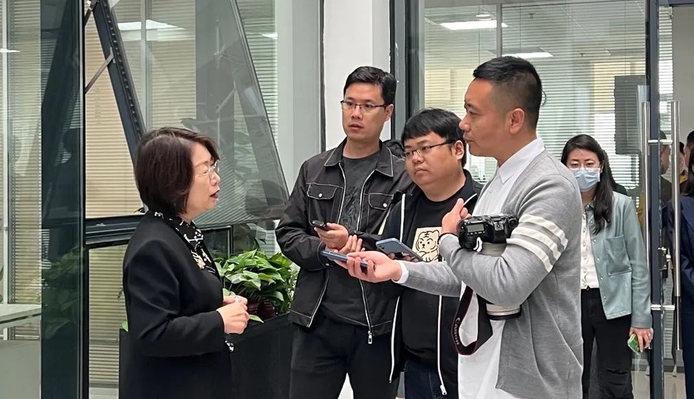 �����ܽ������̣�����������������ý��ɷ����߽�uu��������Ƽ�